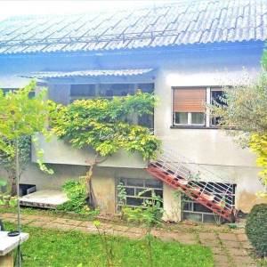  SAMOBOR, KUĆA SA POSLOVNIM PROSTOROM 