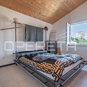 Samostojeca prizmenica 84 m2 kod Valture okružena zelenilom