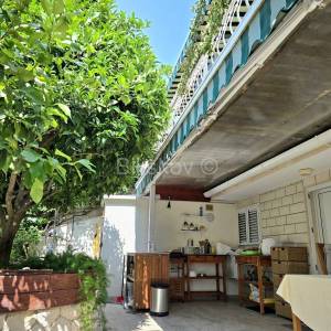 Šarmantna kuća 30m od mora, Okrug Gornji, prodaja