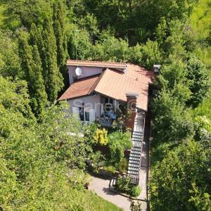 Šarmantna kuća okružena prirodom