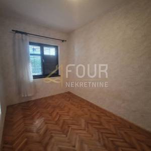 Saršoni, samostojeća kuća 270m2, terase