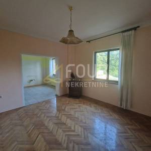 Saršoni, samostojeća kuća 270m2, terase
