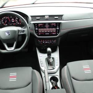 Seat Arona 1.0 TSi DSG FR *LED, NAVIGACIJA, KAMERA*