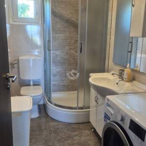 Seline, kuća sa bazenom, 4 apartmana u mirnom okruženju