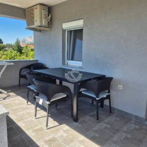 Seline, kuća sa bazenom, 4 apartmana u mirnom okruženju