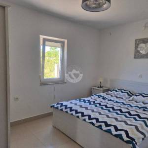 Seline, kuća sa bazenom, 4 apartmana u mirnom okruženju