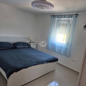Seline, kuća sa bazenom, 4 apartmana u mirnom okruženju