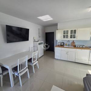 Seline, kuća sa bazenom, 4 apartmana u mirnom okruženju