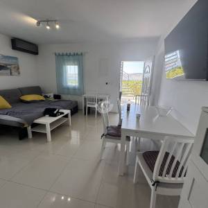 Seline, kuća sa bazenom, 4 apartmana u mirnom okruženju