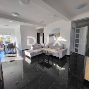 SELINE, ZADAR - TOP PRILIKA! Novoizgrađena kuća s 3 velika stana