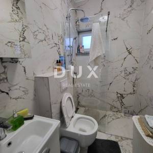 SELINE, ZADAR - TOP PRILIKA! Novoizgrađena kuća s 3 velika stana