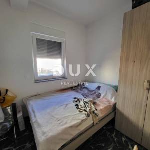 SELINE, ZADAR - TOP PRILIKA! Novoizgrađena kuća s 3 velika stana