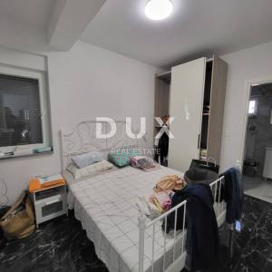 SELINE, ZADAR - TOP PRILIKA! Novoizgrađena kuća s 3 velika stana