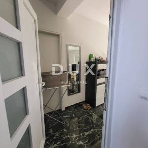 SELINE, ZADAR - TOP PRILIKA! Novoizgrađena kuća s 3 velika stana