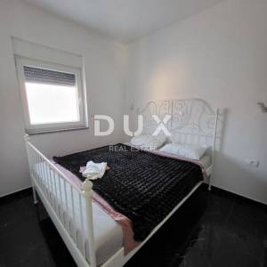 SELINE, ZADAR - TOP PRILIKA! Novoizgrađena kuća s 3 velika stana