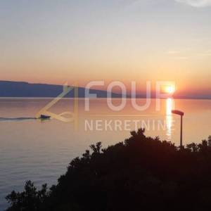 Senj, 61.41m2, stan 1. red do mora!