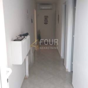 Senj, 95.90m2, 2s+db, garaža, 2 terase