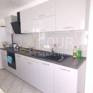 Senj, 95.90m2, 2s+db, garaža, 2 terase