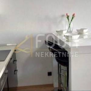 Senj, adaptiran stan od 40.16m2