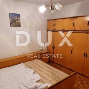 SENJ - Kuća sa prostranom okućnicom