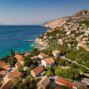 Senj, Lukovo, 51.02m2, 2skl, terasa, 50m od mora, SAMO KOD NAS!