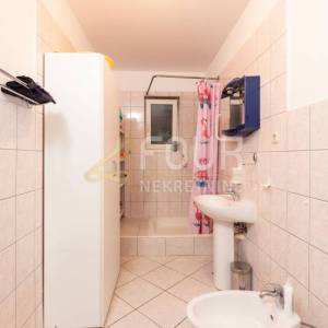 Senj, Lukovo, 51.02m2, 2skl, terasa, 50m od mora, SAMO KOD NAS!