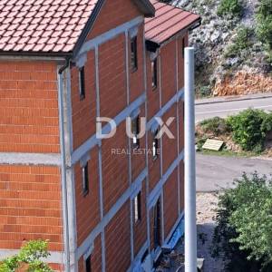 SENJ  - Nedovršena novogradnja sa 6 stanova, INVESTICIJA!