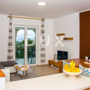 SENJ, SVETI JURAJ - Apartmanska kuća s pogledom na more