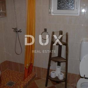 SENJ, SVETI JURAJ - Predivna apartmanska kuća prvi red od mora