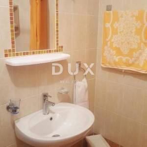 SENJ, SVETI JURAJ - Predivna apartmanska kuća prvi red od mora