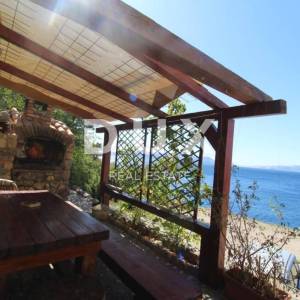 SENJ, SVETI JURAJ - Predivna apartmanska kuća prvi red od mora
