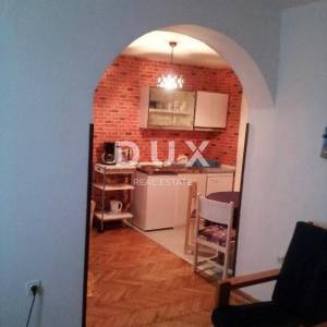 SENJ, SVETI JURAJ - Predivna apartmanska kuća prvi red od mora