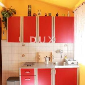 SENJ, SVETI JURAJ - Predivna apartmanska kuća prvi red od mora