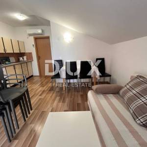 ŠIBENIK, BILICE - Kuća s 5 apartmana 100 m od mora