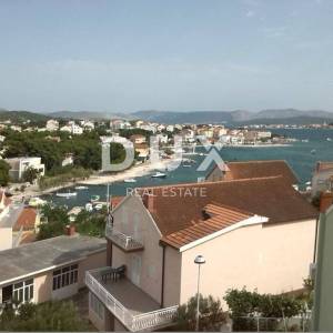 ŠIBENIK, BRODARICA - Tri stana u prizemlju