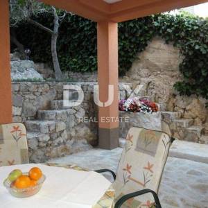 ŠIBENIK, BRODARICA - Tri stana u prizemlju