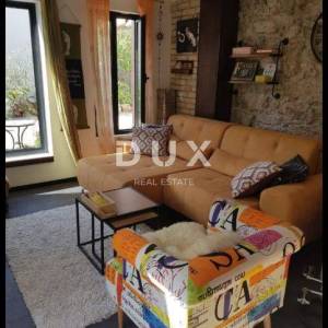 ŠIBENIK, CENTAR - Kuća u centru grada s tri apartmana i 230 m2 dvorišta i o