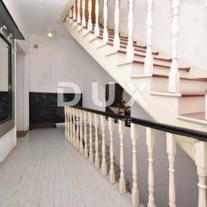 ŠIBENIK, CENTAR-stan u centru grada 66,80m2