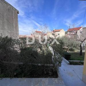ŠIBENIK, CRNICA - prizemnica s velikim potencijalom 