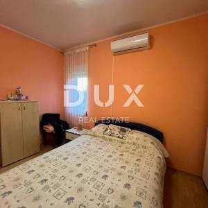 ŠIBENIK, DRNIŠ - Kuća s velikom okućnicom na osami