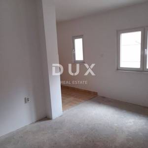 ŠIBENIK, DRNIŠ - Kuća u centru Drniša 