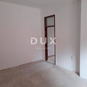 ŠIBENIK, DRNIŠ - Kuća u centru Drniša 