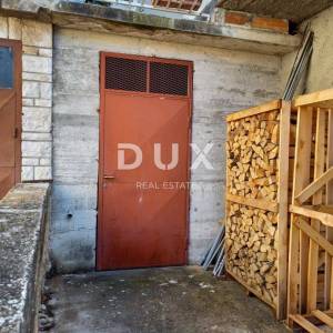 ŠIBENIK - Dvoetažni stan u srcu Šibenika: idealna prilika za investitore ili obitelji