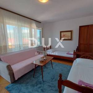 ŠIBENIK, GREBAŠTICA - Apartmanska kuća s pogledom na more