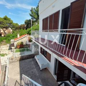ŠIBENIK, GREBAŠTICA - Apartmanska kuća s pogledom na more