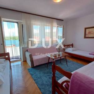ŠIBENIK, GREBAŠTICA - Apartmanska kuća s pogledom na more