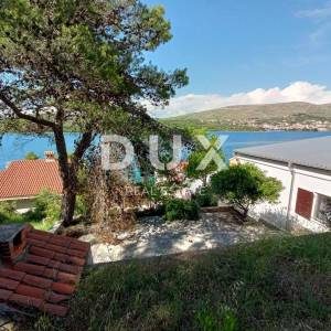 ŠIBENIK, GREBAŠTICA - Apartmanska kuća s pogledom na more