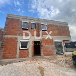 ŠIBENIK, PIROVAC - Duplex s bazenom u izgradnji 