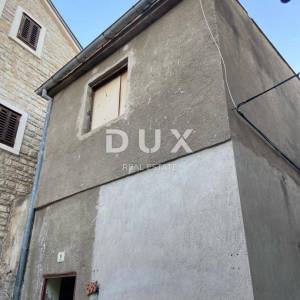 ŠIBENIK, PIROVAC - Kuća uz more u povijesnoj jezgri