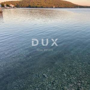 ŠIBENIK, PIROVAC - Kuća uz more u povijesnoj jezgri